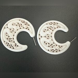 Vintage Avon Large White Round Hoops, Large White  70s piercing Earrings,